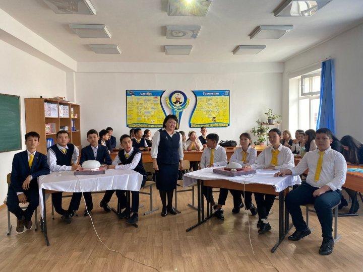 9-сыныптар арасында «Жеті жұрттың тілін біл» атты "Полиглот" интеллектуалды сайыс қорытындысы.