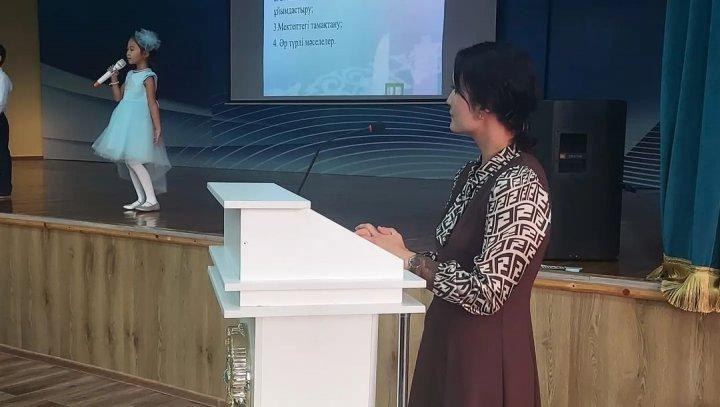 Отбасы күніне арналған «Бала тәрбиелеуде ұстаз бен ата-ананың рөлі» тақырыбында 2,3,5 сынып ата-аналар жиналысы өтті.
