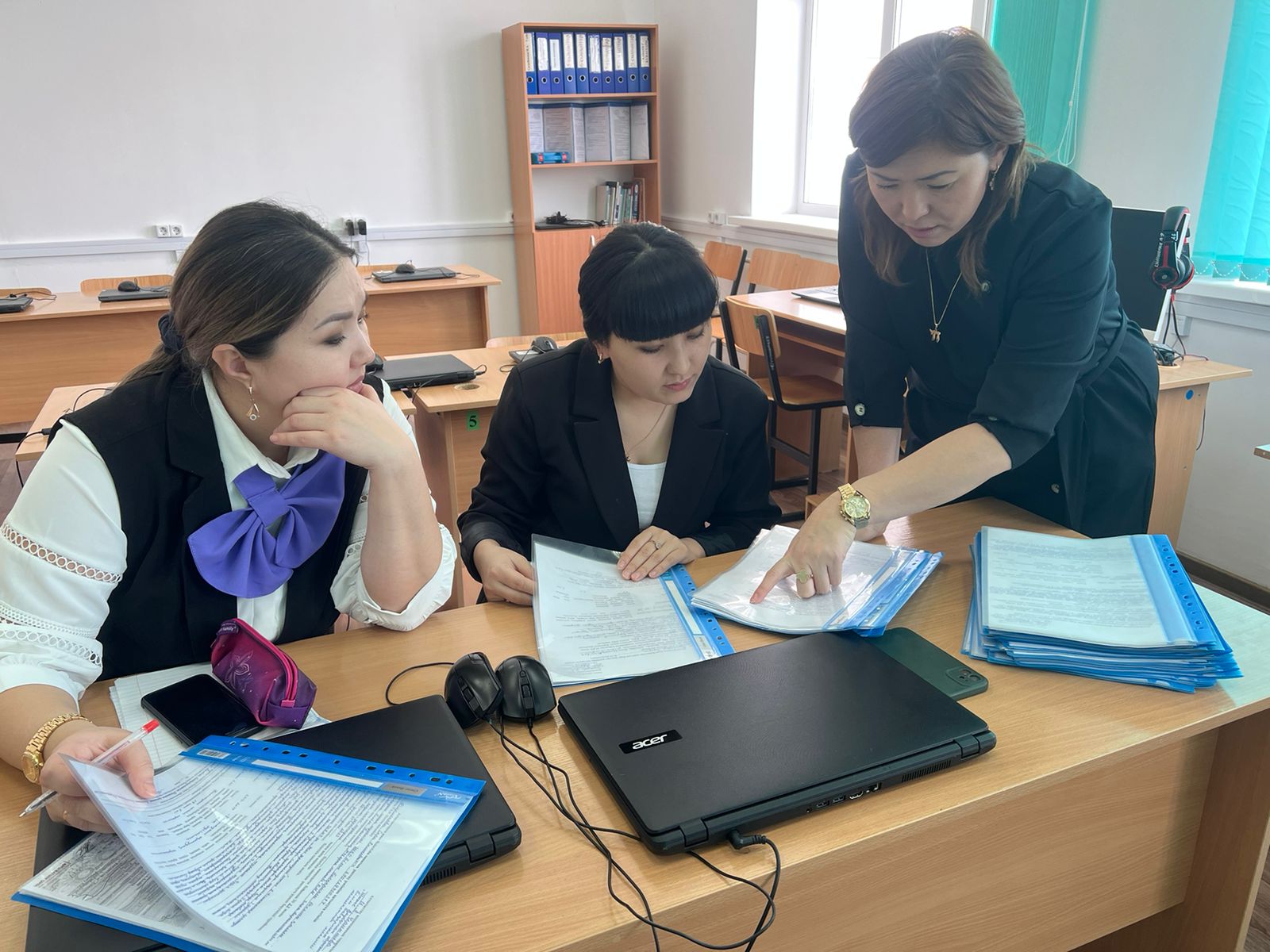 “Педагогтерді аттестаттаудан өткізу үшін құжаттарды қабылдау» мемлекеттік қызмет көрсету